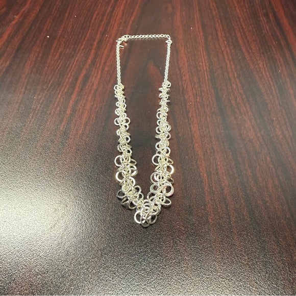 Avon multi circle frontal   Chainmail Necklace silvertone NIB vintage 2006 - Picture 2 of 7